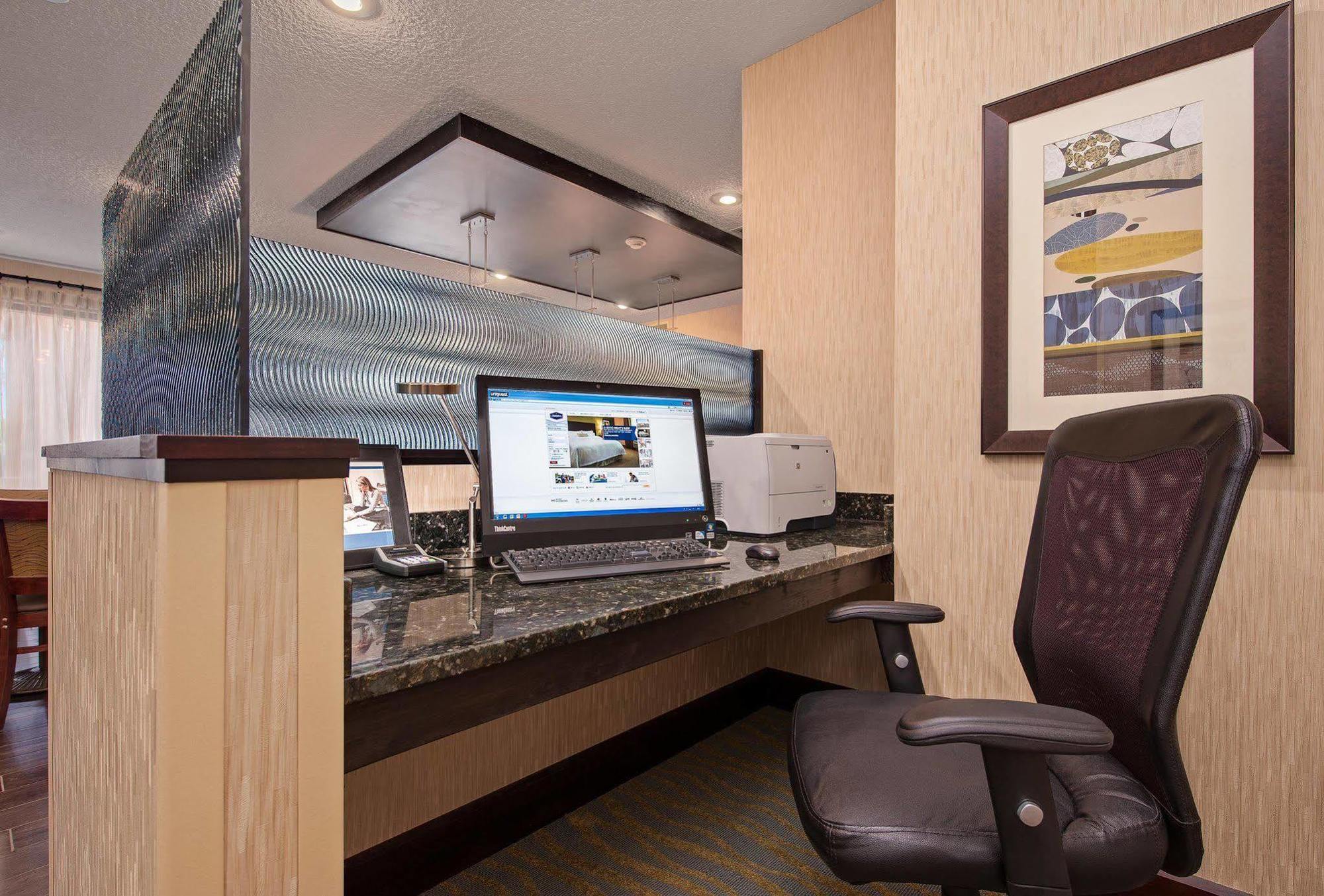 Hampton Inn Niceville-Elgin Air Force Base Business photo